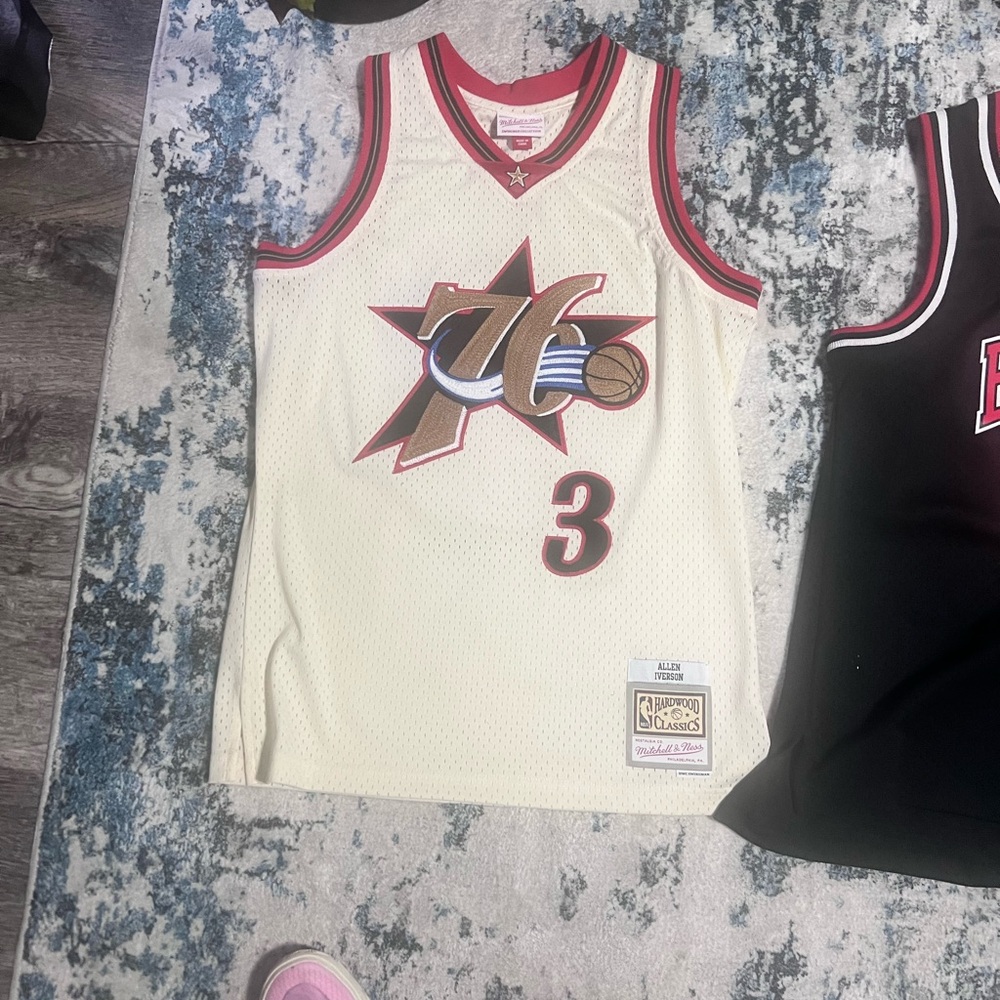 Mitchell & Ness 76ers Allen Iverson Jersey Throwback 2001 Swingman Medium New